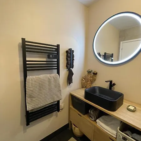 Apartment Cosy 68m2 Lumineux Avec Balcon - Garage Prive *