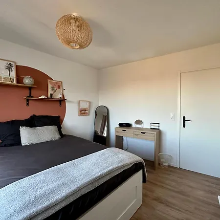 Cosy 68m2 Lumineux Avec Balcon - Garage Prive *