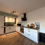 Cosy 68m2 Lumineux Avec Balcon - Garage Prive * リール
