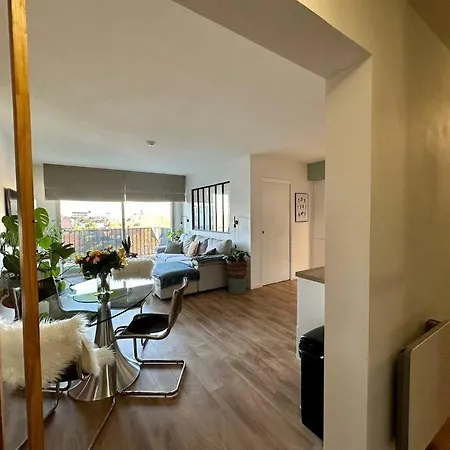 Cosy 68m2 Lumineux Avec Balcon - Garage Prive Lejlighed *