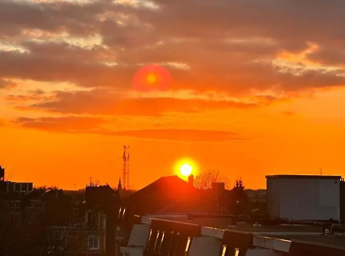 Апартаменты Cosy 68m2 Lumineux Avec Balcon - Garage Prive *